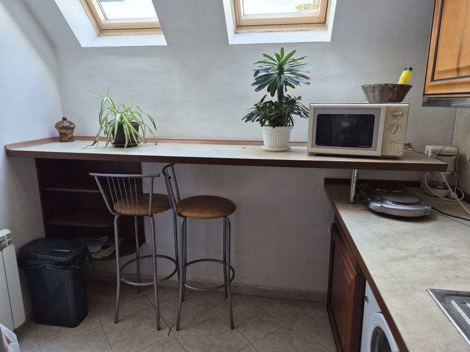 Продавам голяма кухня с уреди