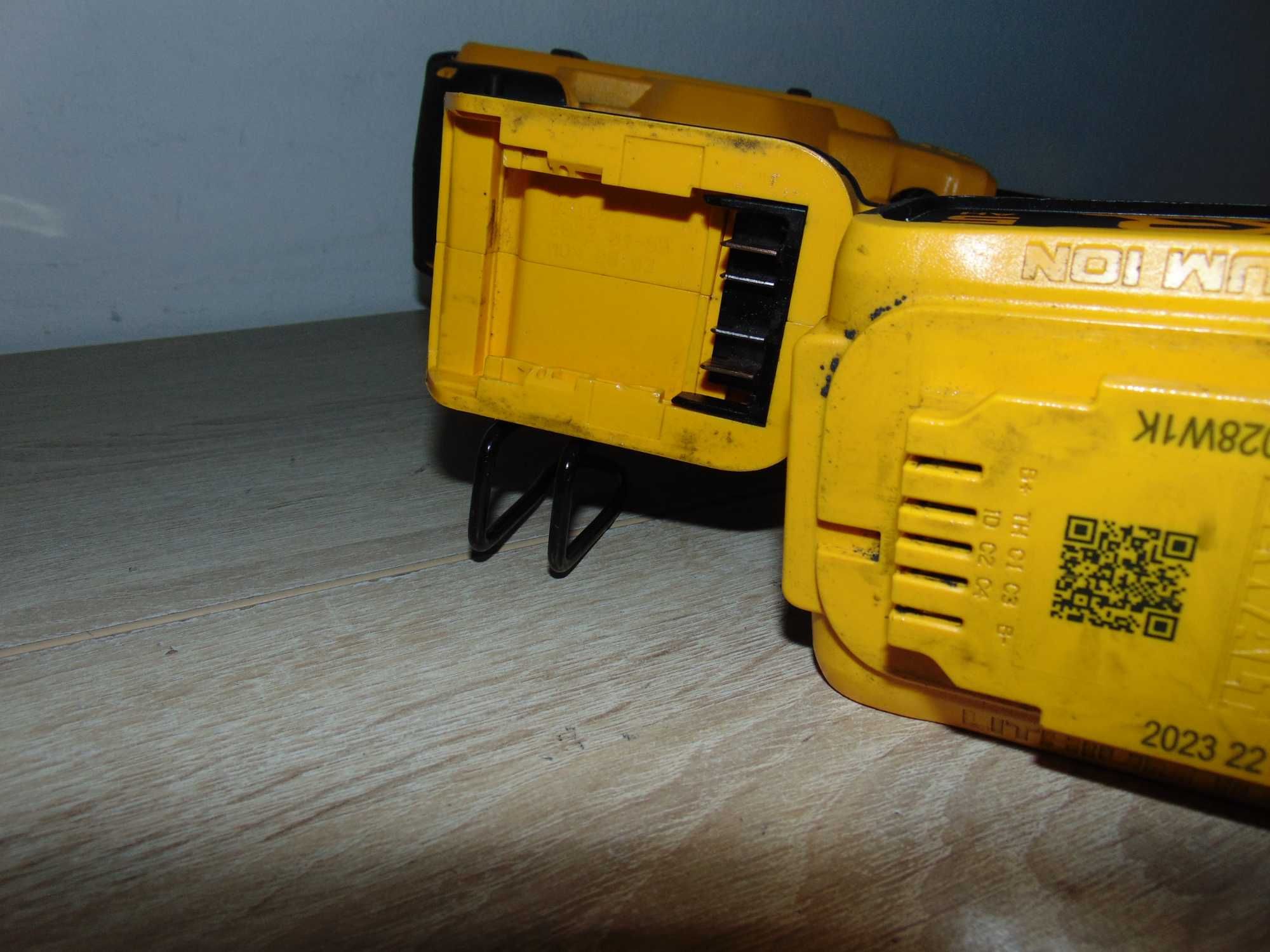 Dewalt DCN680 pistol cuie finisare brushless 2022