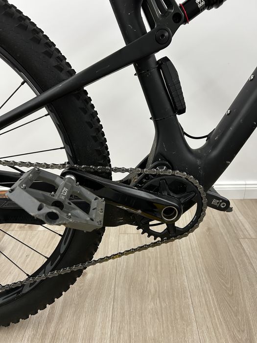 Bicicleta custom XT cadru carbon