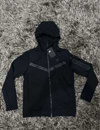 Tech Fleece negru m