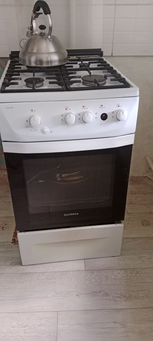 Газовая плита в белом цвете