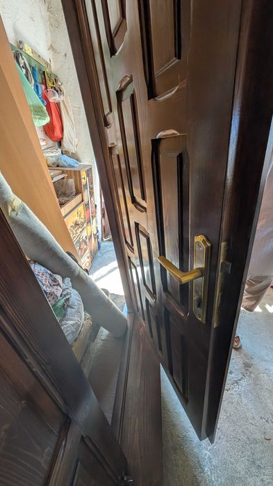 Usa dubla lemn masiv, in toc, cu clanta