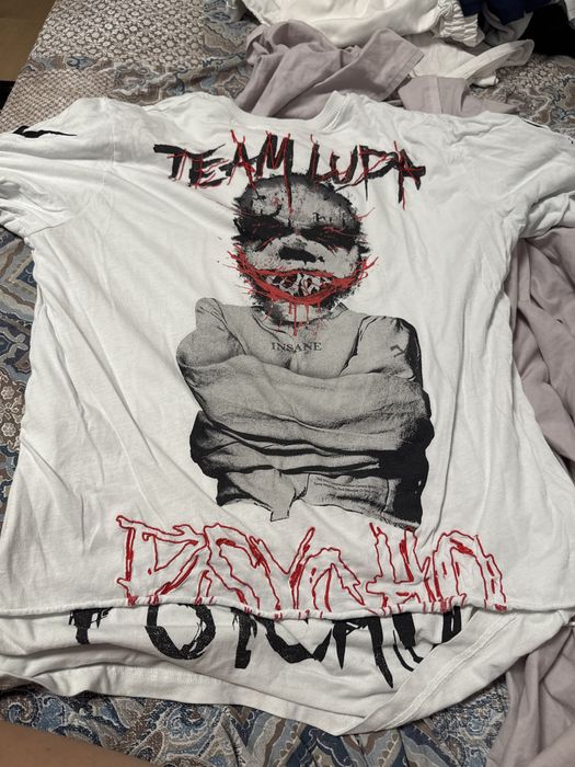 Психо тениска без абсолютна никаква забележка!!!