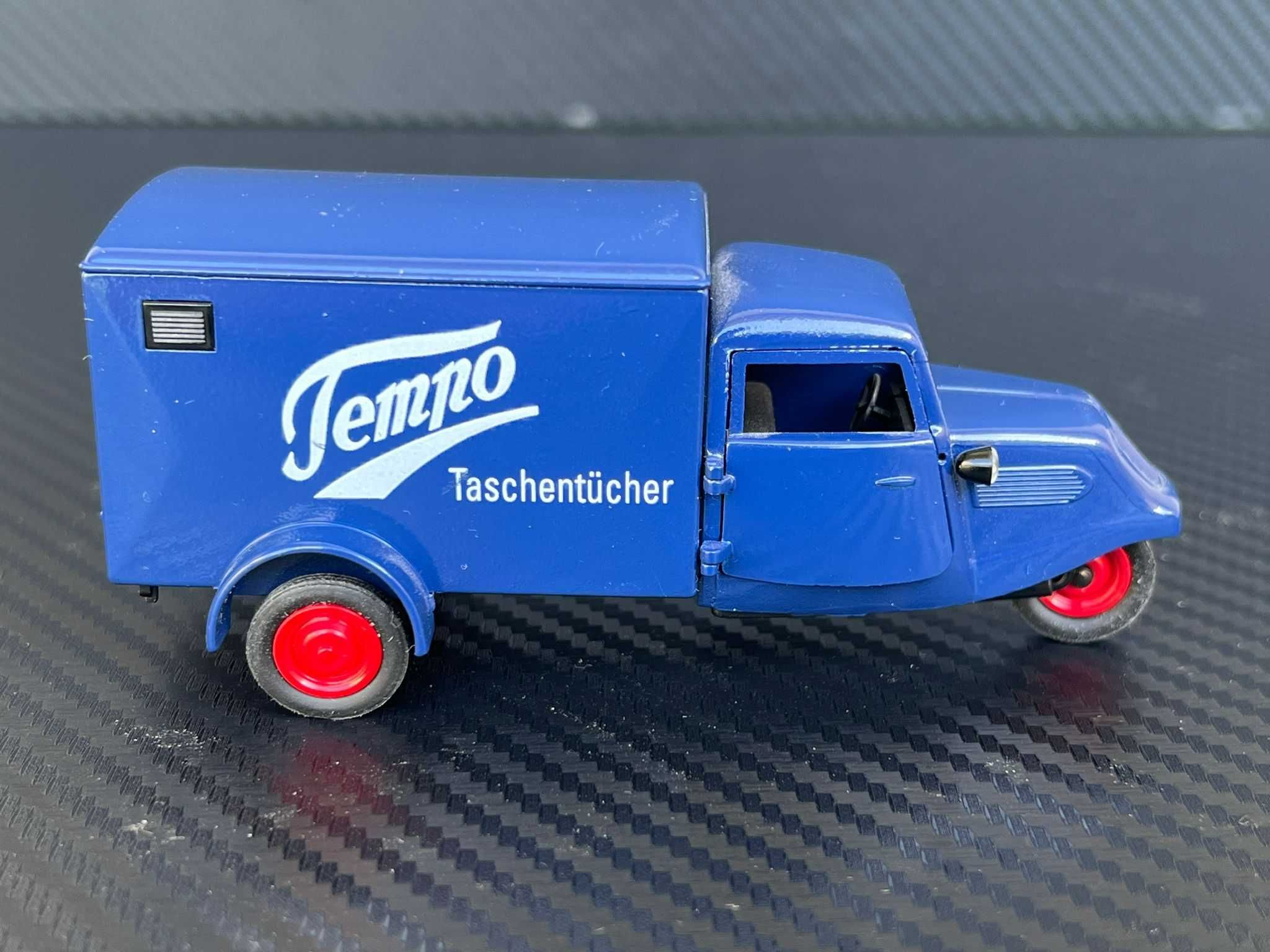 Macheta 1/43 Schuco Tempo Hanseat