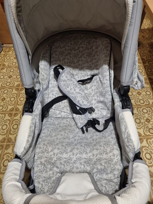 De vanzare carucior 3 in 1 pentru bebelusi