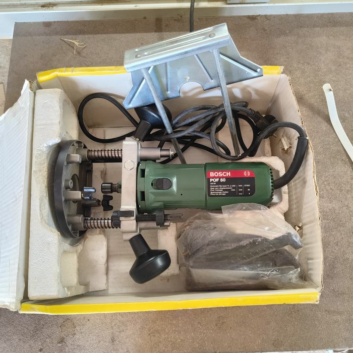 Оберфреза Bosch POF 50 Нова!