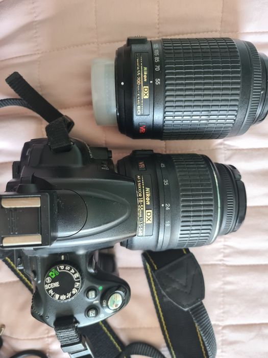 Фотоапарат Nikon D5000
