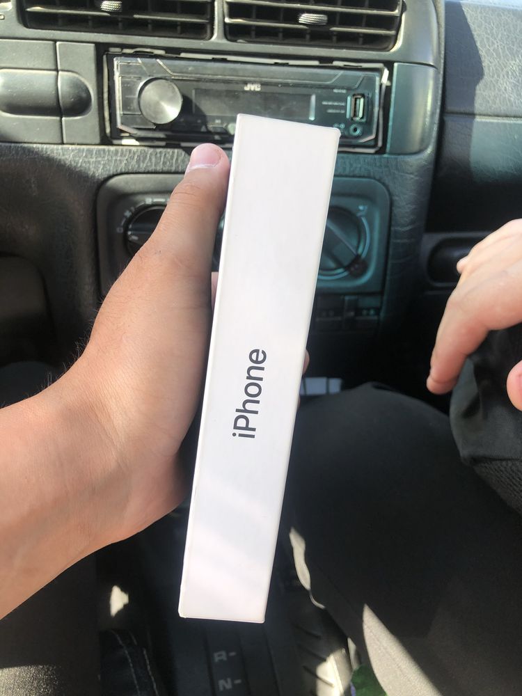 iPhone15pro с гарантией