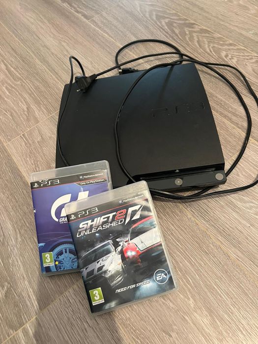 Vand ps3 plus 2 jocuri cu 2 manete
