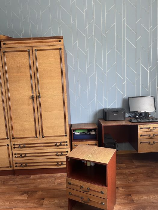Спальный гарнитур из дерева!