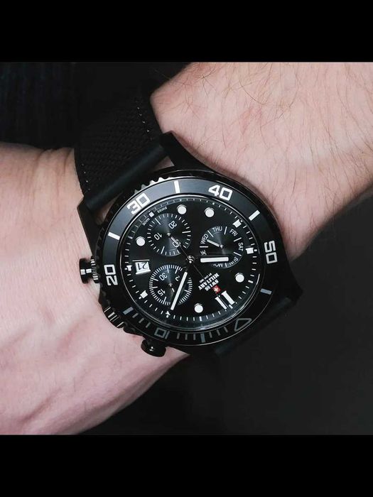 Продам оригинальные швейцарские часы Swiss Military