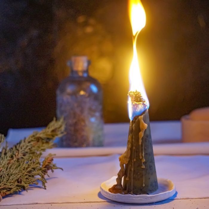 Свечи ручной работы ,восковые с травами