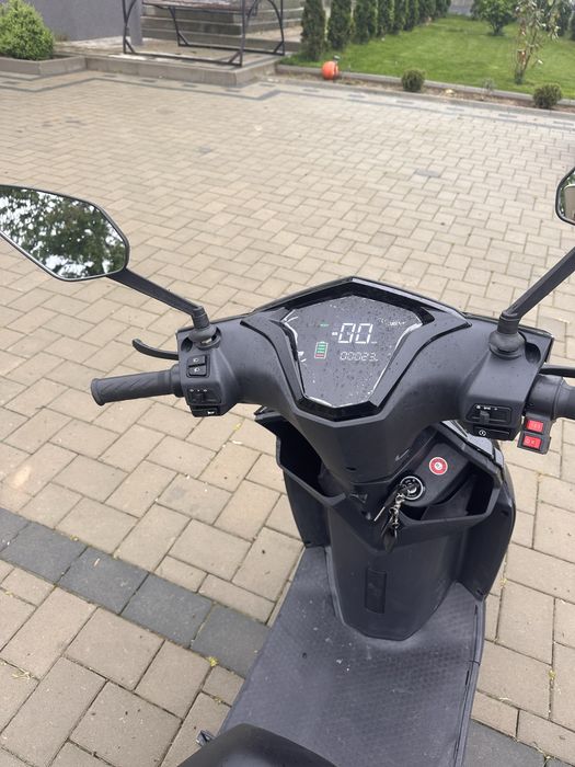 Vand scuter electric nou