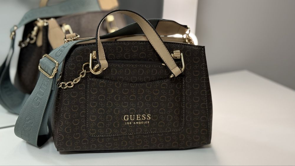 Дамска чанта GUESS оригинална