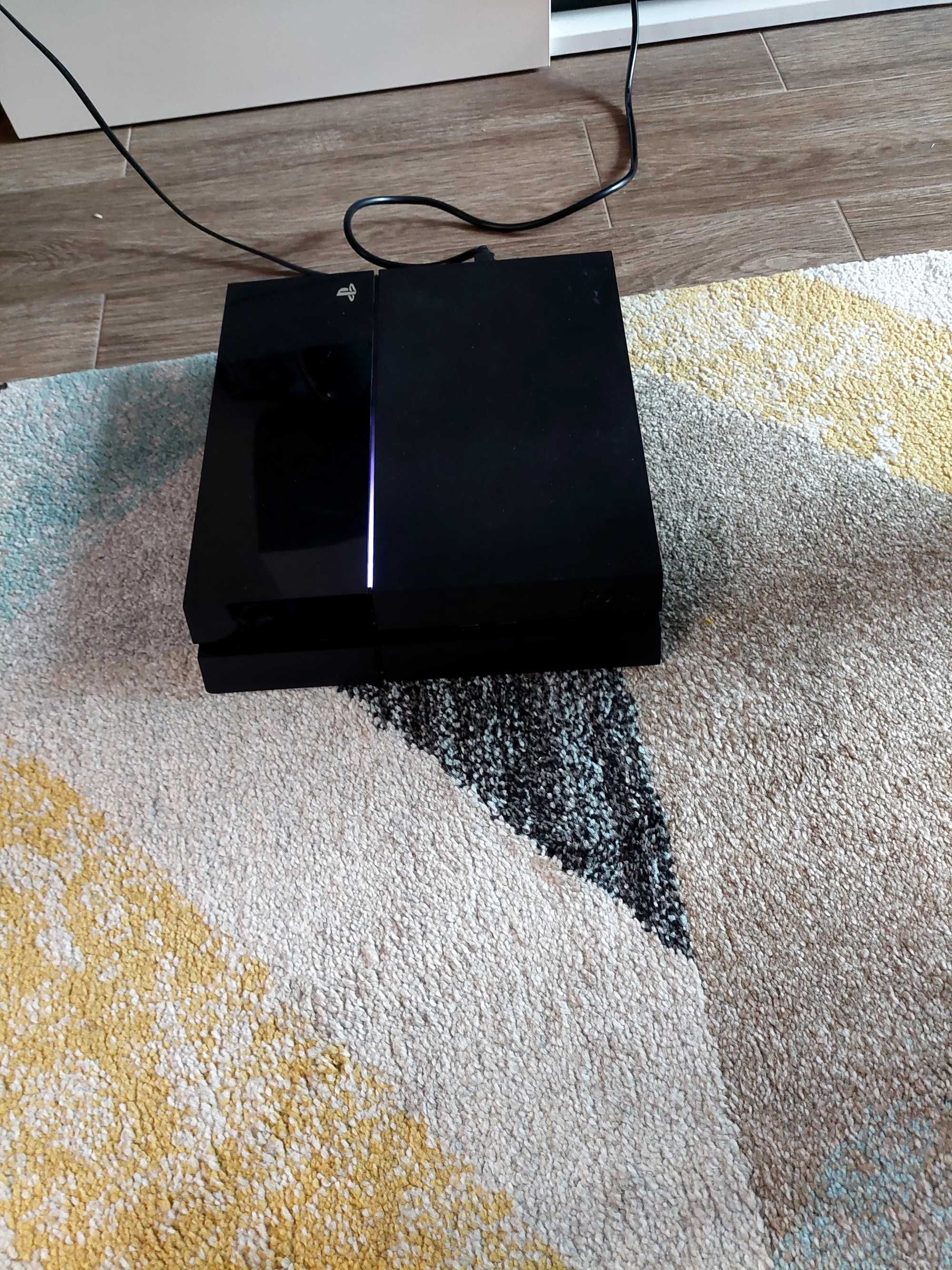 продава се  ps4 fat i ps4 slim