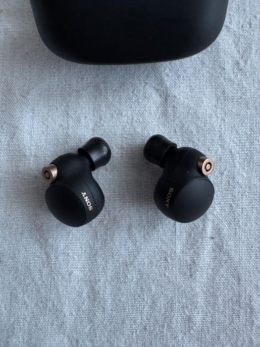 Продавам слушалки sony wf 1000xm4