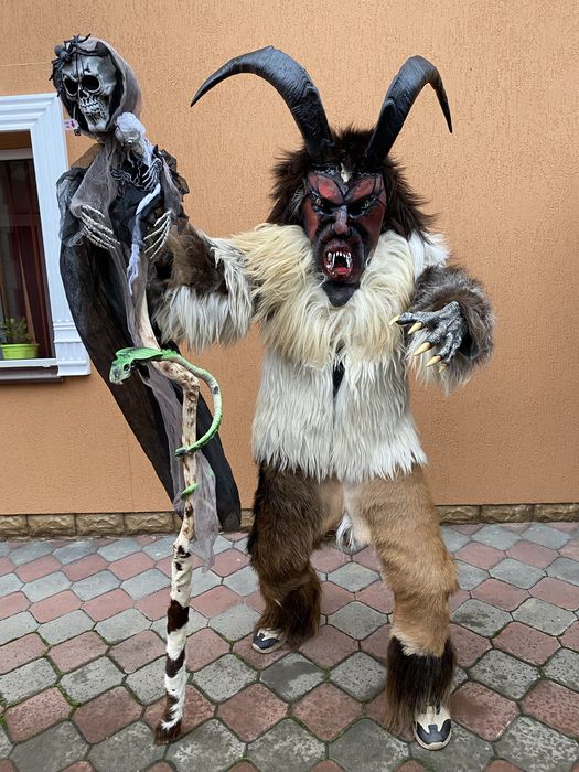 Masti krampus -costumatii-toiage