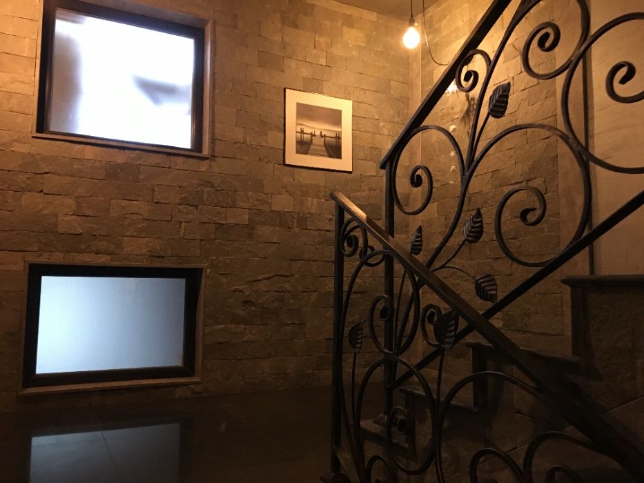 Дава се под наем Офис в Варна, Колхозен пазар - 80 кв.м за 459 € - Снимка #7