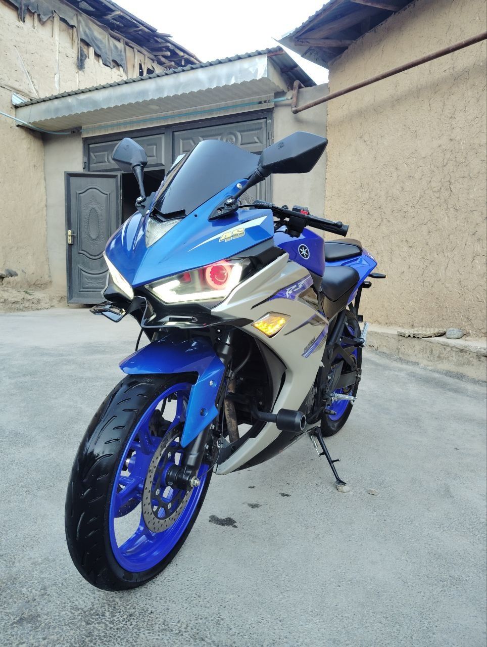 Yamaha r3 ideal holatda