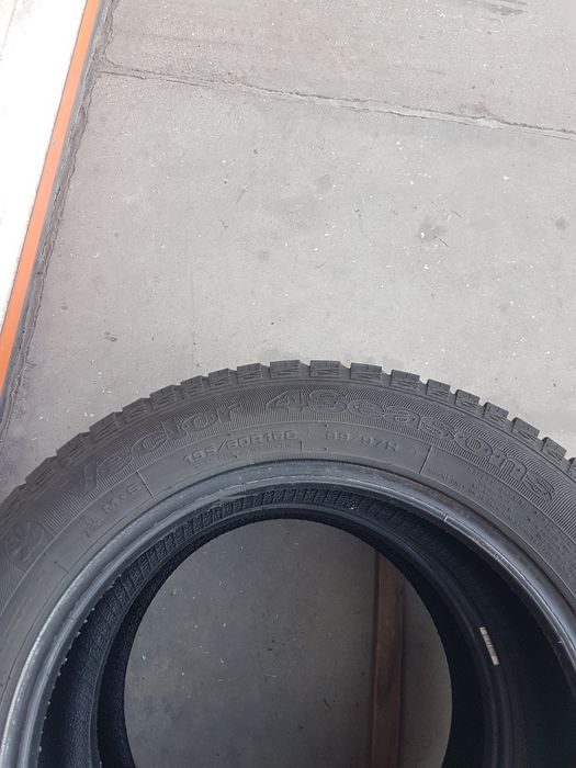 Всесезони гуми 2 броя GOODYEAR Vector4Seasons 195 60 R16 C дот 4418
