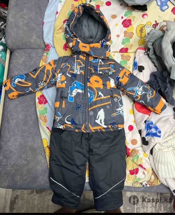 продам новую зимную куртку 1 годик