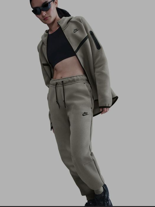 Nike Спортен екип W NSW TCH FLC MR