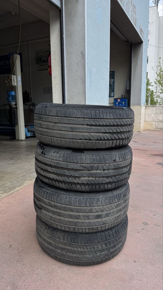 Michelin Pilot Sport 4s
