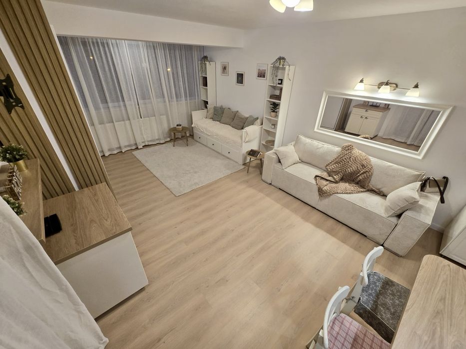 Apartament 3 camere si 2 locuri parcare, bloc 2014, renovat designer