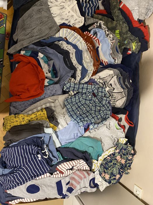 Lot hainute baietel 12-18 luni