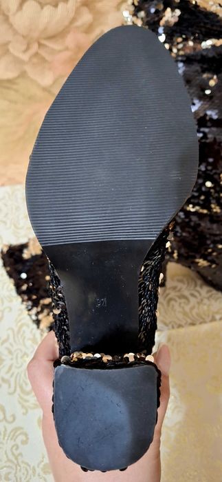 Сапоги внутри кожа