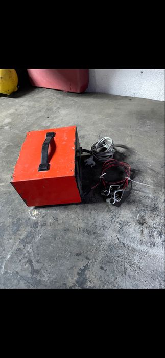 Redresor incarcator baterie 12 v si 6 V