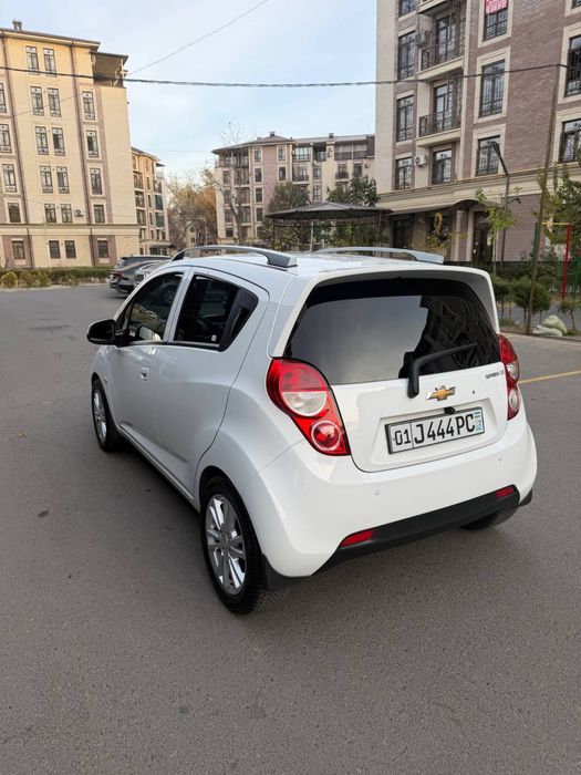 Продам Спарк 2023 а/т 4 позиция