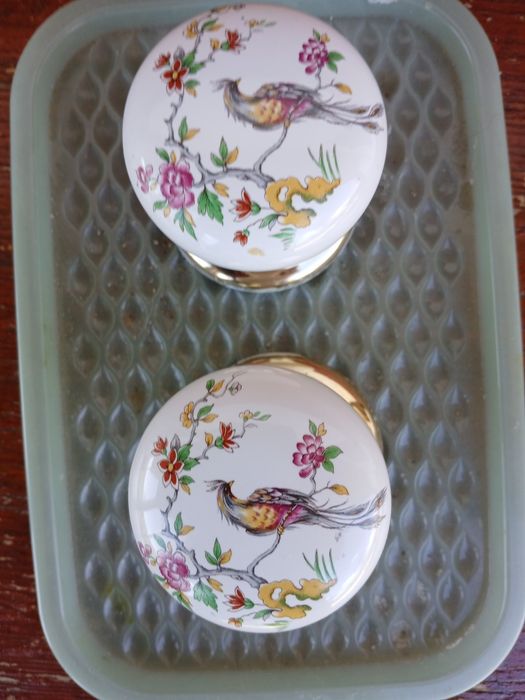 Manere usa portelan din Australia