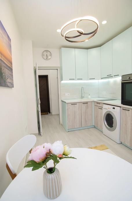 Дава се под наем Двустаен апартамент в София, Център - 42 кв.м за 800 € - Снимка #3