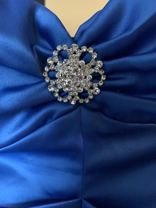 Vând rochie elegantă!!