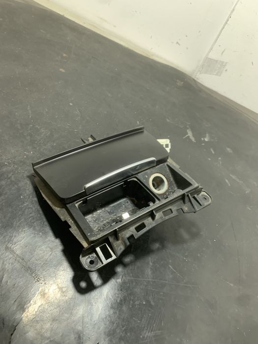 Scrumiera Audi A5 8T A4 B8 8K0857951