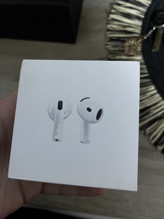 Apple AirPods 4 + Husă Techsuit Silicon Verde Salvie (nou)