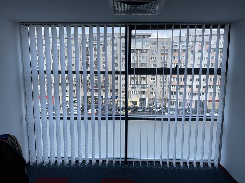 Jaluzele Verticale Tip Perdea si Normale - Trimit În Toată Țara