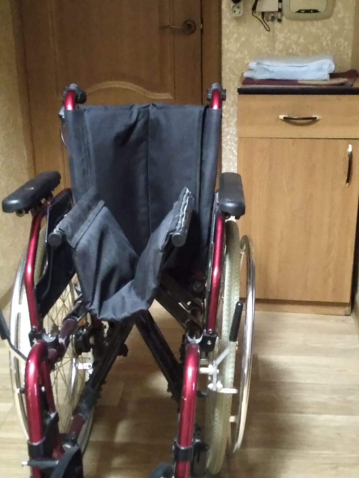 Продам коляску инвалидная
