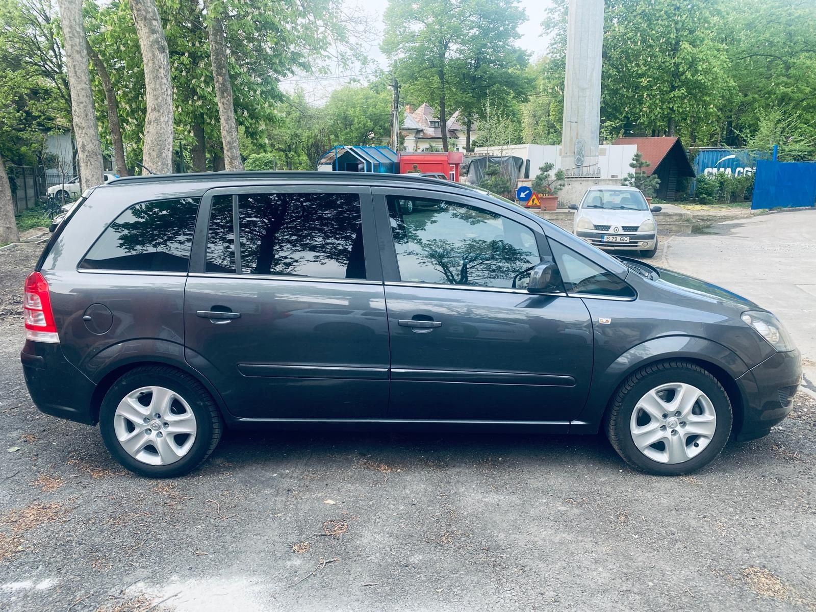 Opel Zafira 7 locuri