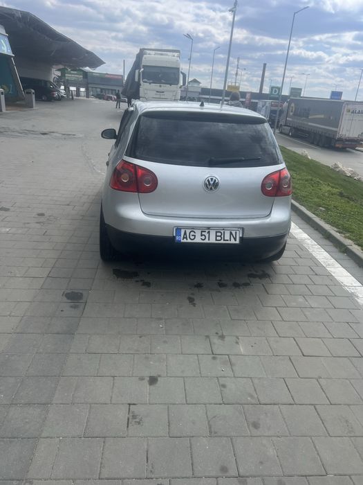Vand sau schimb Golf 5