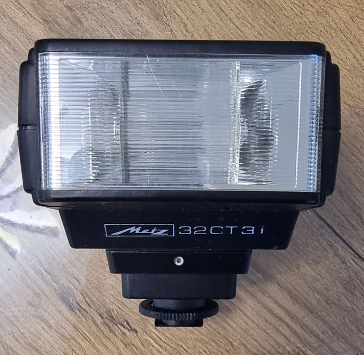 Metz 32ST3i светкавица