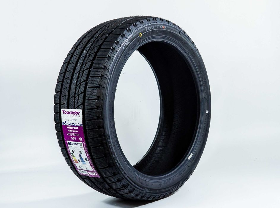 225/45R19 96VXL Tourador PRO TSU2 Зимние шины