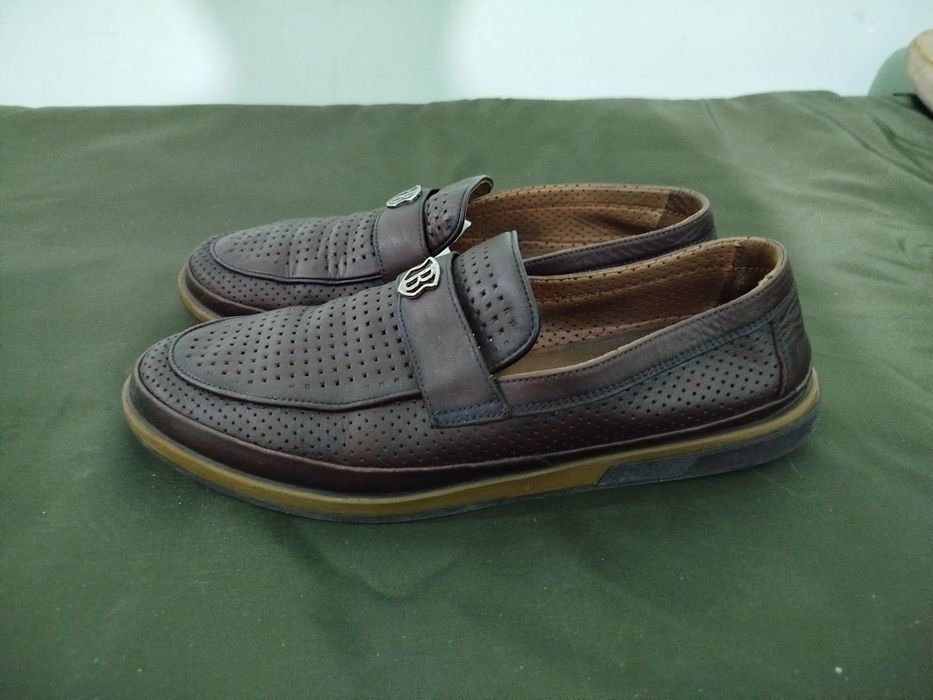 Продам кожаную обувь.