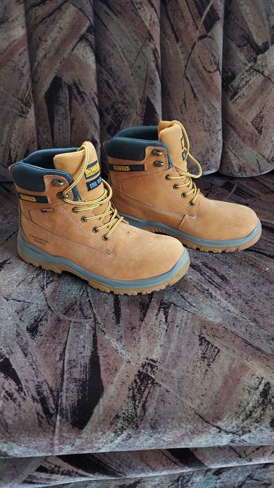 Ghete piele Dewalt mărimea 44