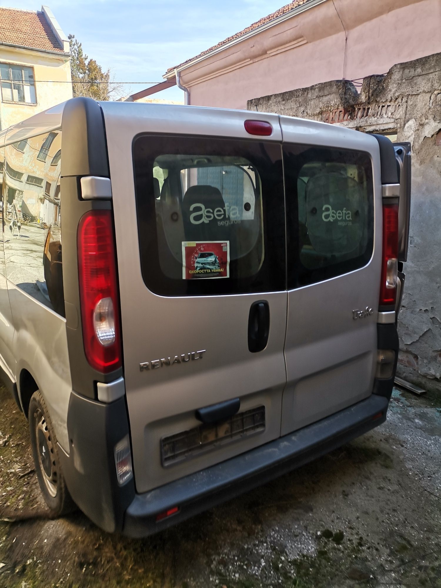 Renault trafic Рено Трафик 1.9 На части