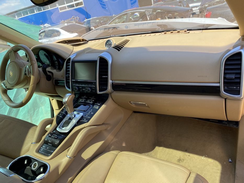 Galerie admisie Porsche Cayenne 3.0 TDI CRC 2014
