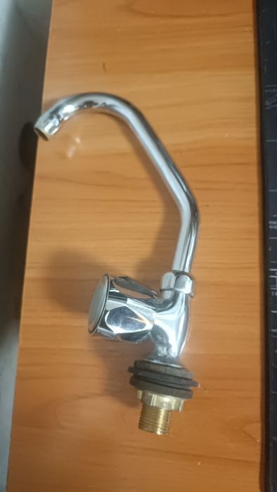 Продаются сместители, в нормальном состоянии.