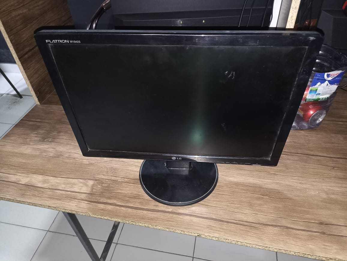 Продается монитор Lg диагональ 19
