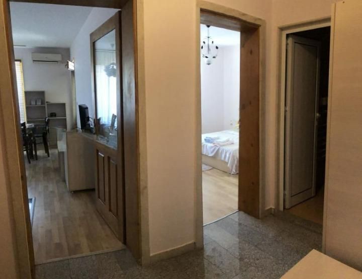 Дава се под наем Двустаен апартамент в Пловдив, Център - 65 кв.м за 383 € - Снимка #5